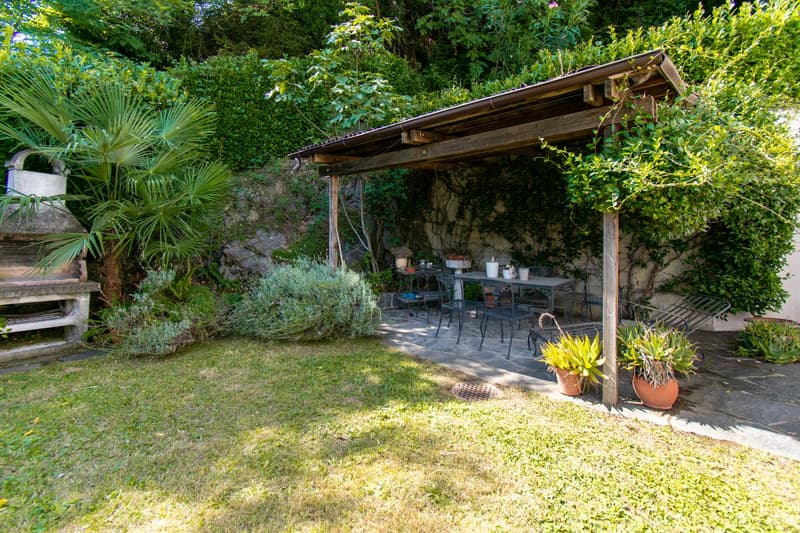ESCLUSIVO DUPLEX CON SPETTACOLARE VISTA LAGO E GIARDINO (14)