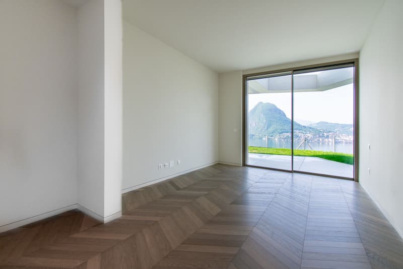 LUSSUOSO APPARTAMENTO CON GIARDINO PANORAMICO E VISTA LAGO (9)