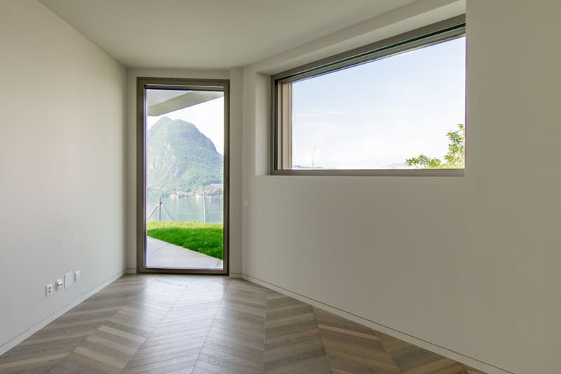 LUSSUOSO APPARTAMENTO CON GIARDINO PANORAMICO E VISTA LAGO (12)