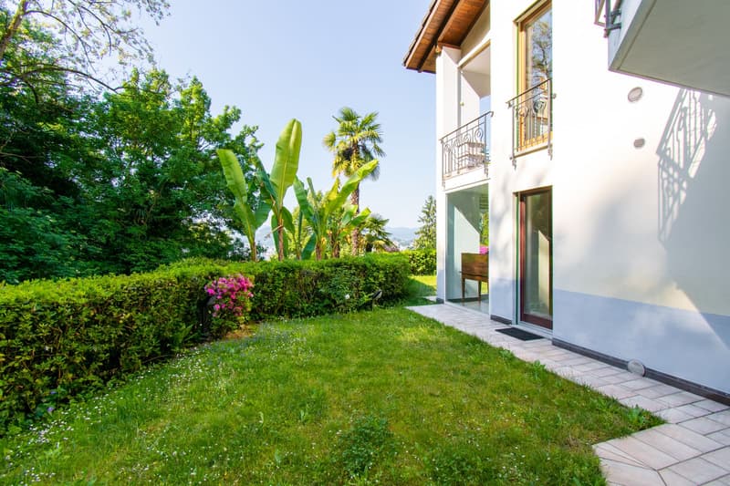 RAFFINATO APPARTAMENTO 4.5 CON GIARDINO IMMERSO NEL VERDE (10)