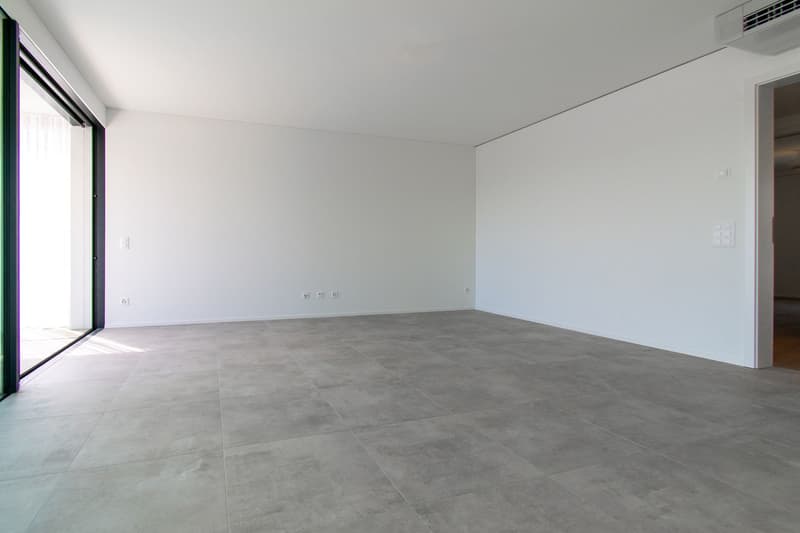ELEGANTE APPARTAMENTO CON TERRAZZA E BELLISSIMA VISTA APERTA (8)