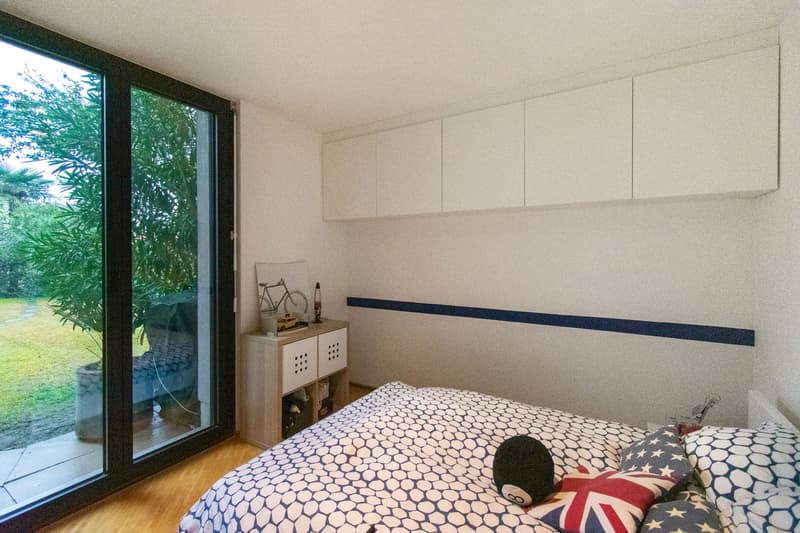CASA MODERNA SU DUE PIANI CON GIARDINO E TERRAZZA (13)