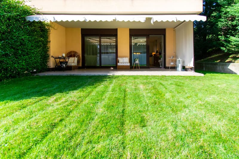 GRANDE APPARTAMENTO 3.5 LOCALI CON GIARDINO (15)