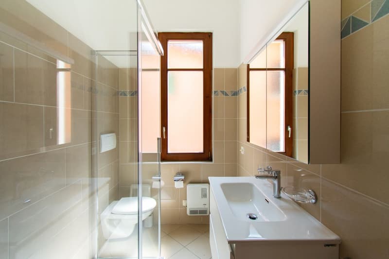 COMODO 3 LOCALI RISTRUTTURATO (9)