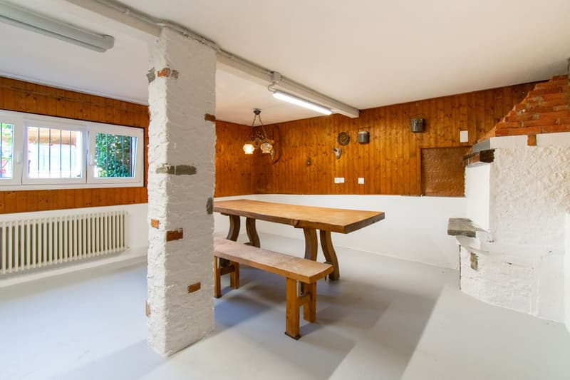 Casa di 5 locali con giardino e grottino (11)