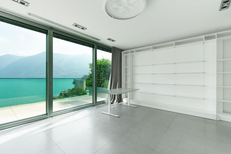 LUXURY APARTMENT WITH BREATHTAKING LAKE VIEW (8)