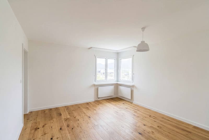 Geräumiges Elternschlafzimmer