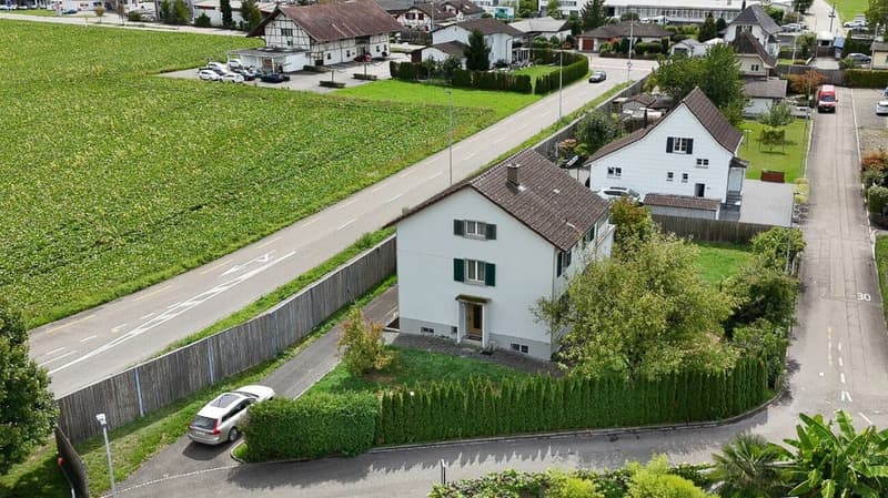 Sanierungsbedürftiges Zweifamilienhaus / Bauland Derendingen | SO (2)