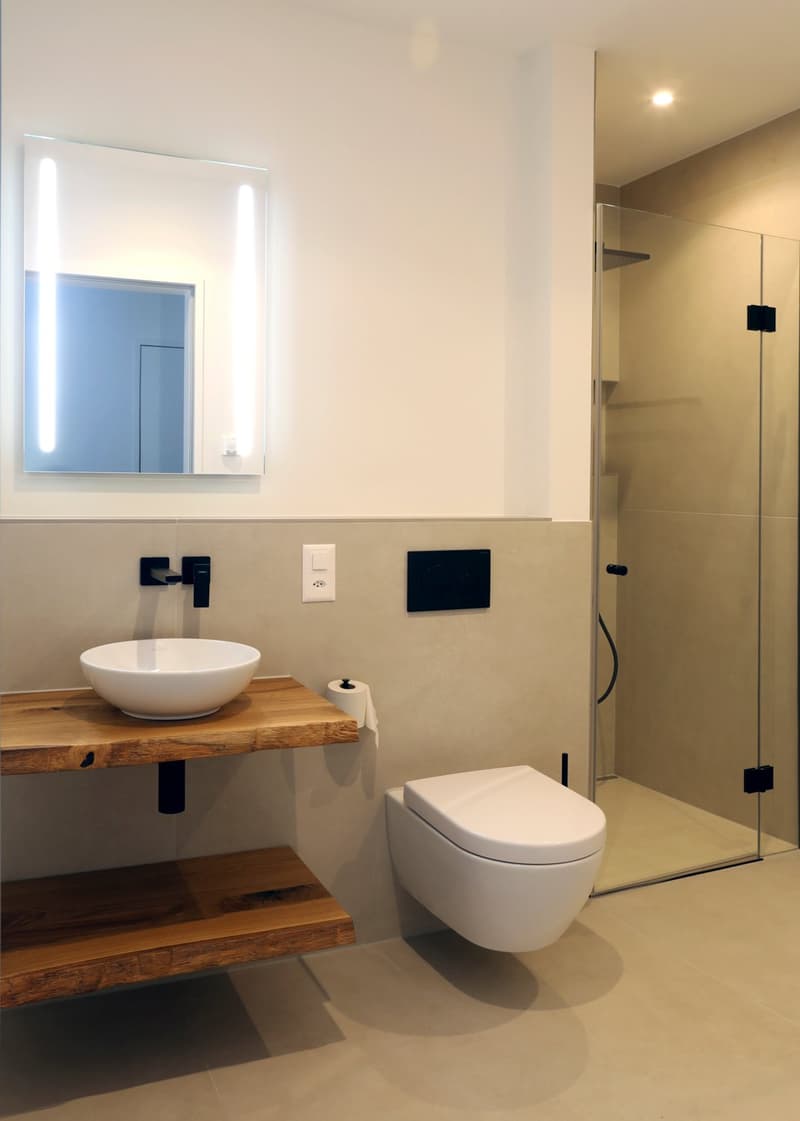 Oberwil Bestlage: Exklusive 6-Zimmer-Villa mit Pool, Garten & Einliegerwohnung (22)