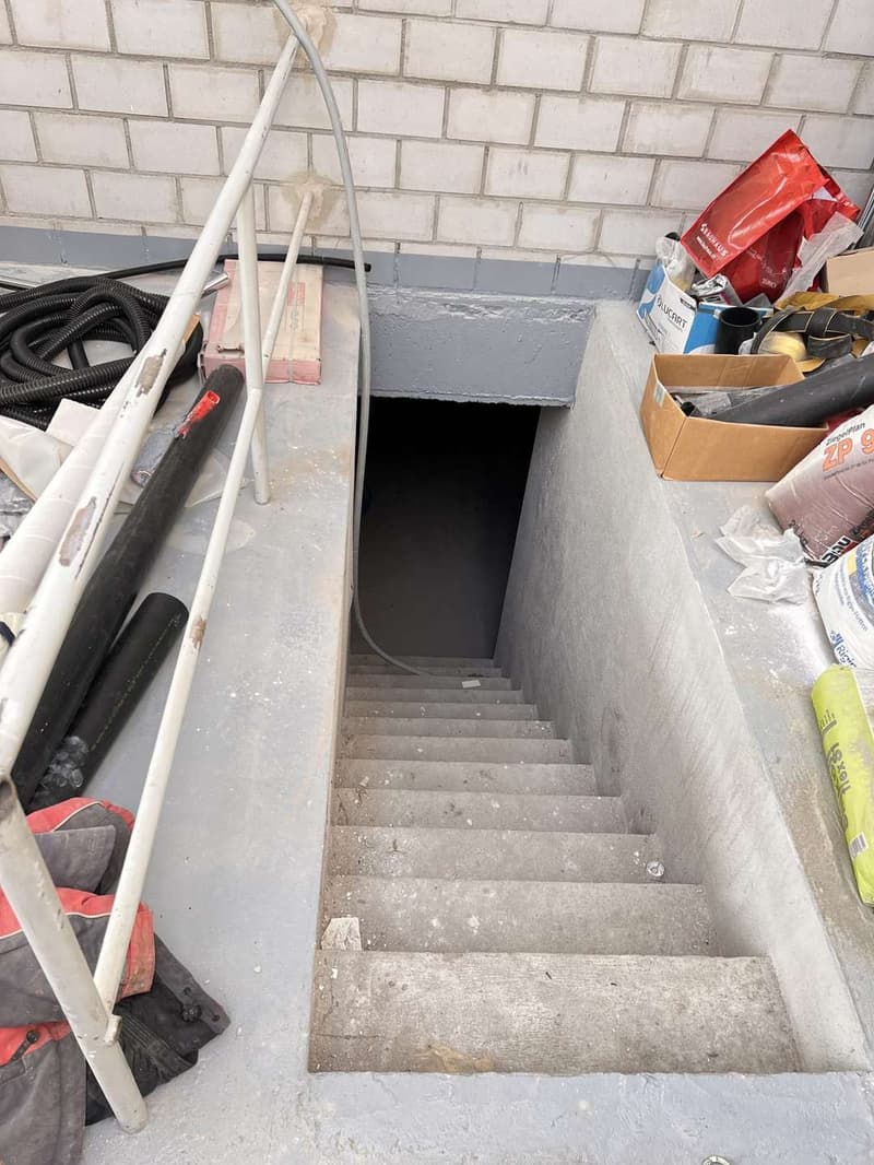 Treppe_Lager_komprimiert