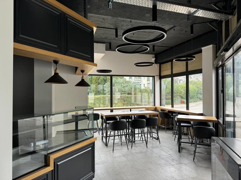 Tankstelle mit modernem Shop & Gastronomiepotenzial in Moutier (9)