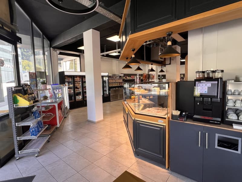 Tankstelle mit modernem Shop & Gastronomiepotenzial in Moutier (6)