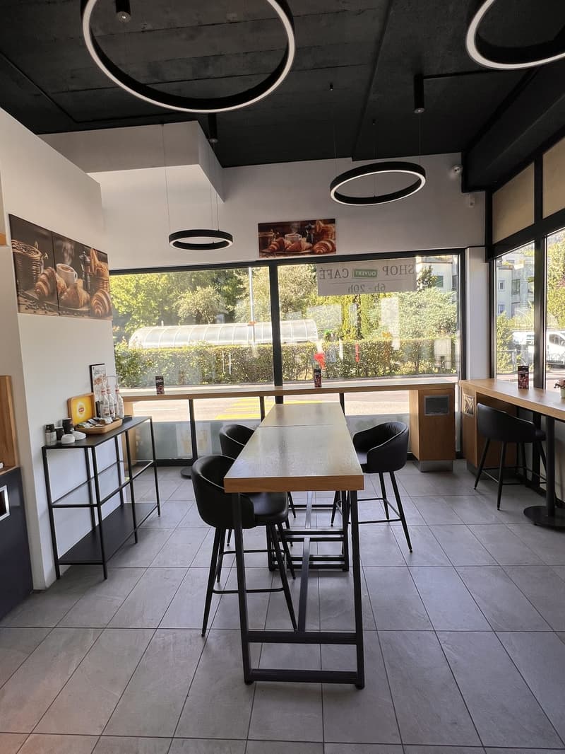 Tankstelle mit modernem Shop & Gastronomiepotenzial in Moutier (11)
