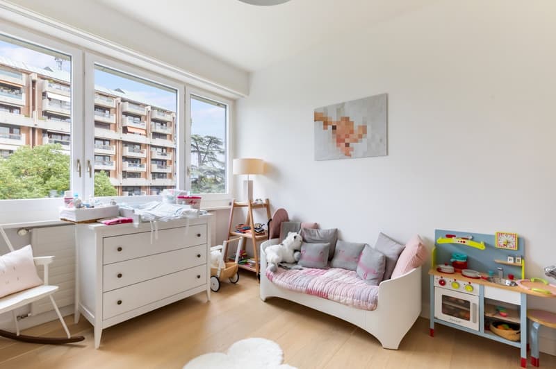 Spacieux appartement de 5 pièces avec balcon à Genève-Champel (7)