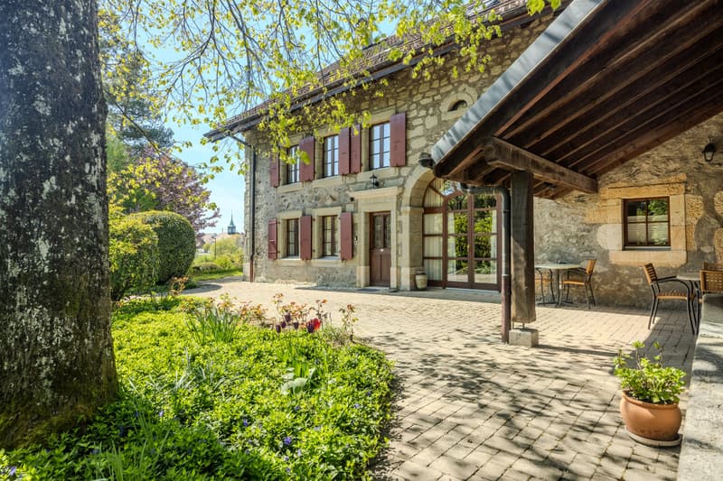 Ancienne ferme vaudoise superbement rénovée avec potentiel (16)