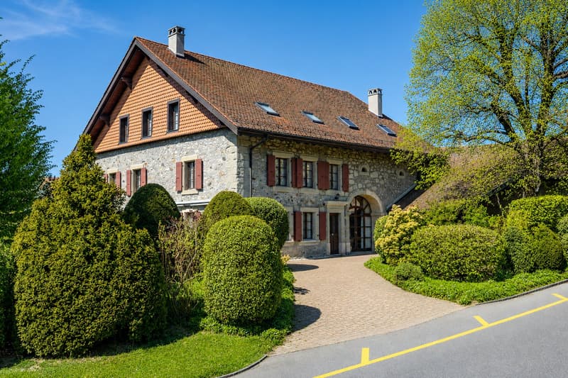 Ancienne ferme vaudoise de caractère - deux logements distincts (1)