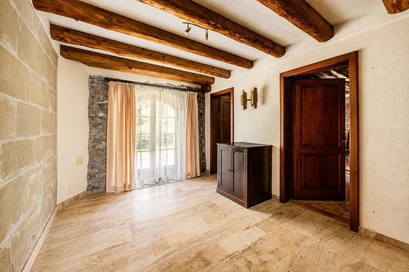 Ancienne ferme vaudoise superbement rénovée avec potentiel (8)