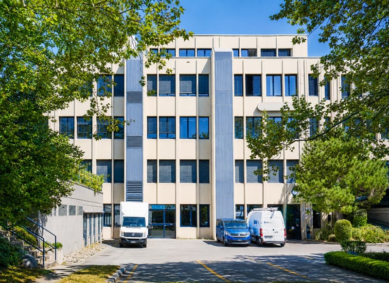 Bureaux idéalement situés (1)