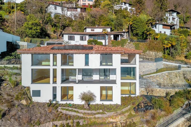 Nuova Villa con vista lago (19)