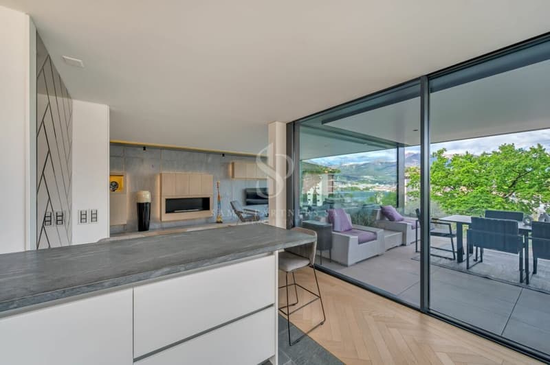 Moderno appartamento con vista lago a Paradiso (7)