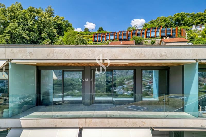 Moderno attico con grande terrazza (12)