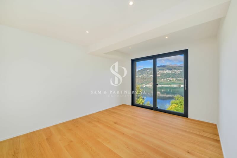 Appartamento con vista lago (6)