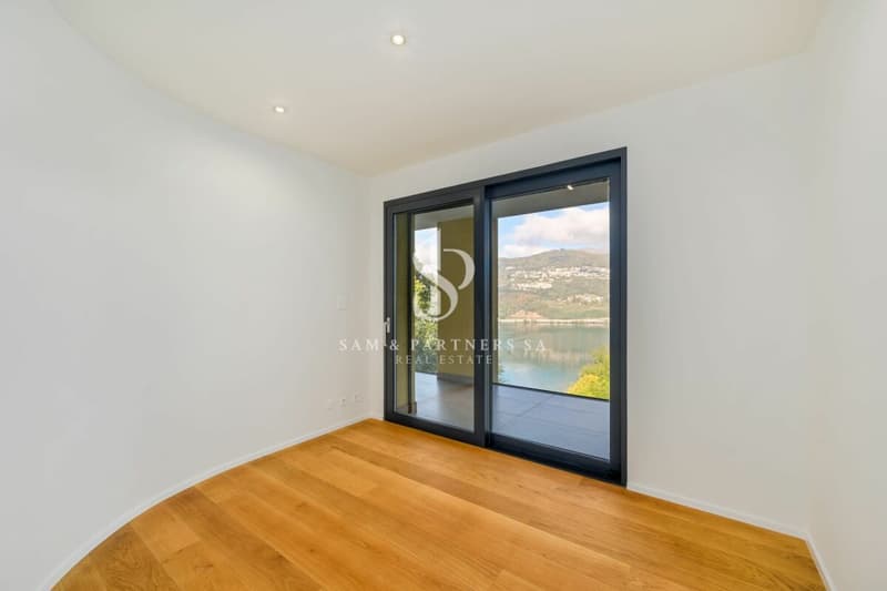 Appartamento con vista lago (11)