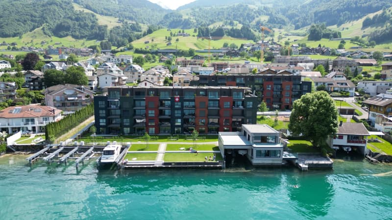 Moderne 5.5-Zimmer-Wohnung mit direktem Seeblick in Beckenried (13)