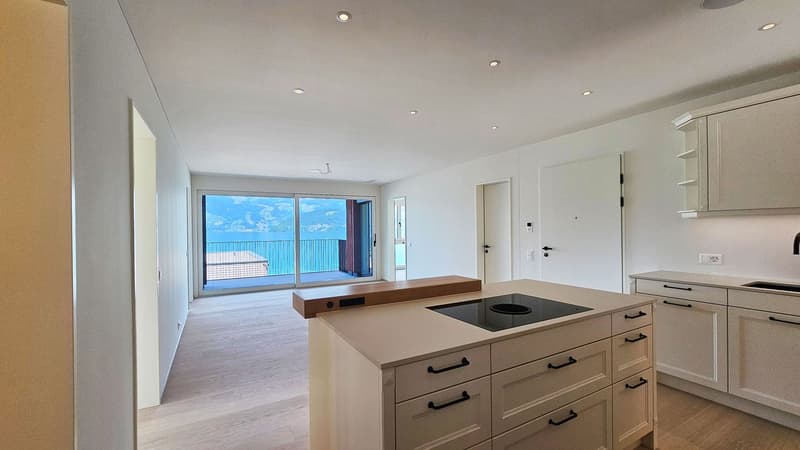 Moderne 5.5-Zimmer-Wohnung mit direktem Seeblick in Beckenried (1)