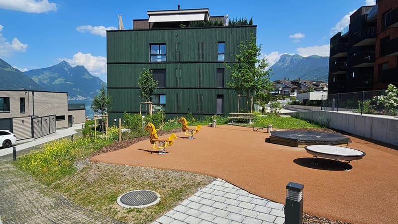 Moderne 5.5-Zimmer-Wohnung mit direktem Seeblick in Beckenried (8)