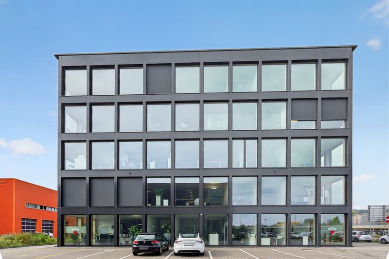 Repräsentative Büroräumlichkeiten mit Kühldecke im Gewerbepark Buriet (13)