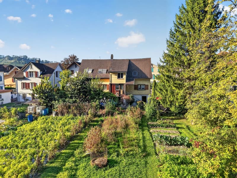 Einfamilienhaus mit Einliegerwohnung und Blick ins Grüne (9)