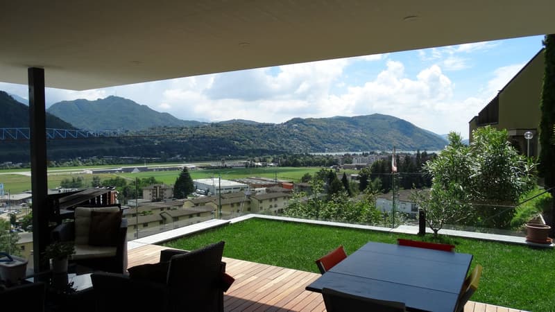 Villa con appartamento separato a reddito! (8)