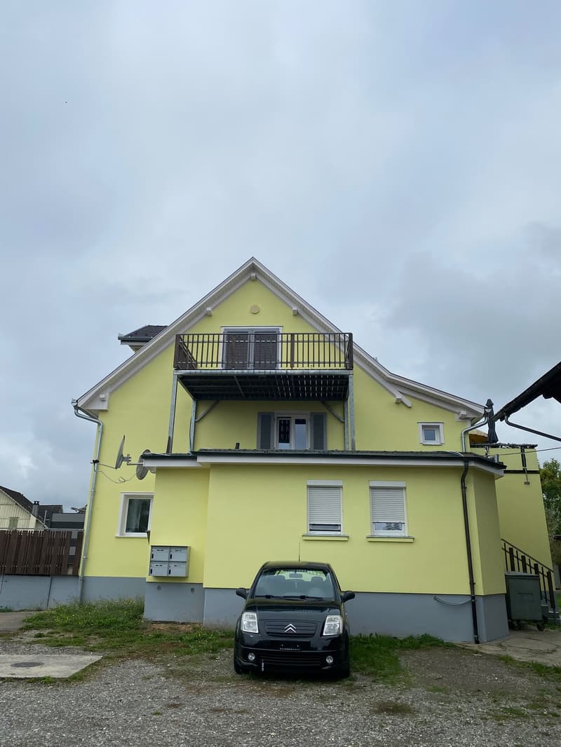 Charmante 3.5-Zimmer-Wohnung in historischem Gebäude in Salmsach (2)