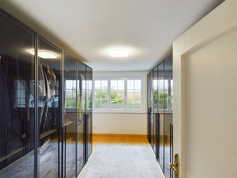 Villa di 8,5 locali con piscina & appartamento indipendente a Oberentfelden (10)