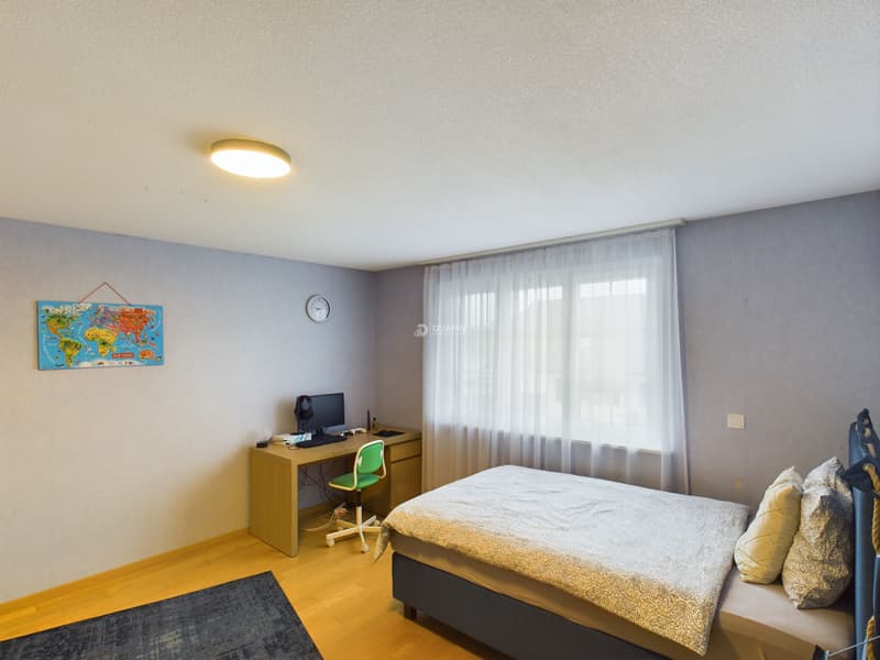Villa di 8,5 locali con piscina & appartamento indipendente a Oberentfelden (11)