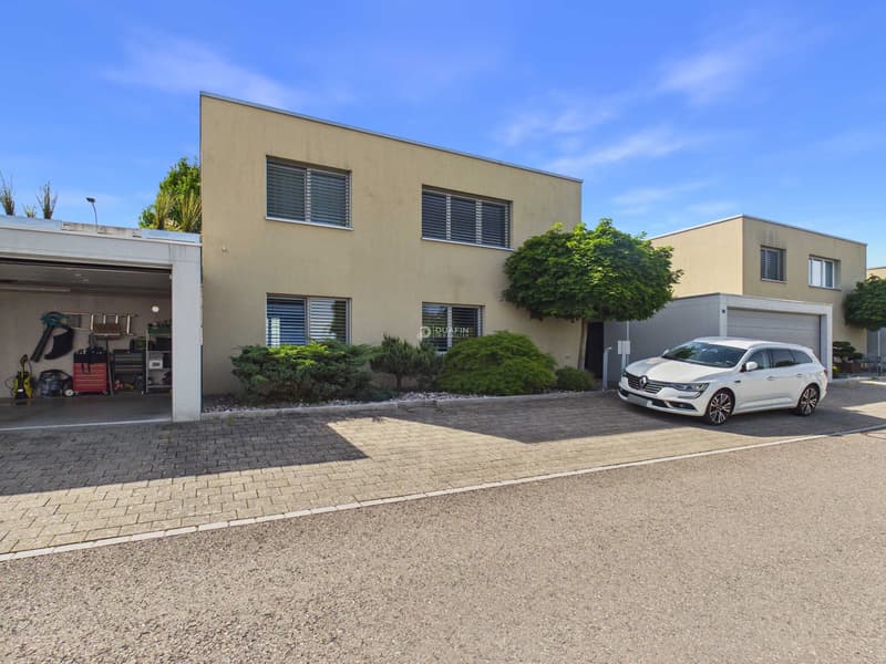 5.5-Zimmer-EFH mit Garten - modern und zentral in Stetten (2)