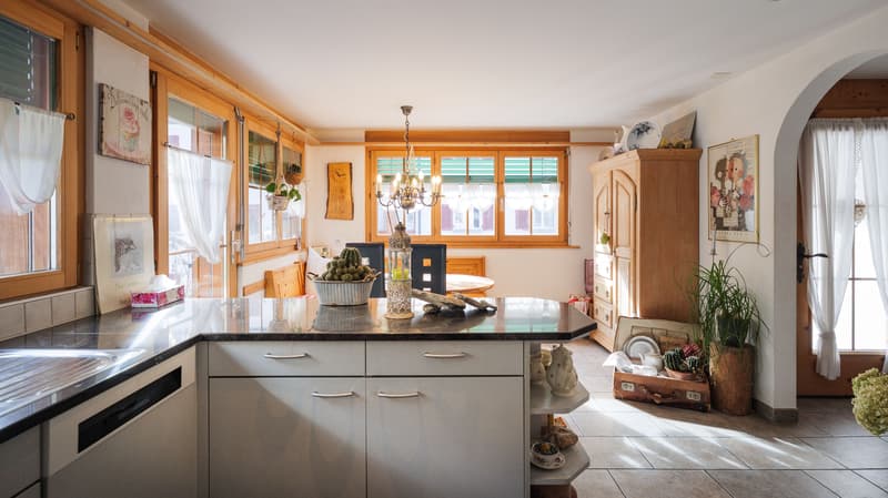 Gemütliches 6.5-Zimmer-Haus mit Einliegerwohnung in Ilanz/Glion (4)