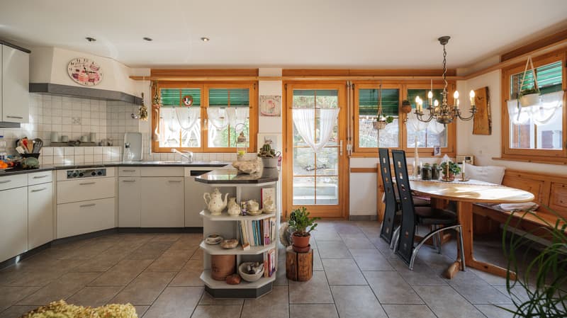 Gemütliches 6.5-Zimmer-Haus mit Einliegerwohnung in Ilanz/Glion (3)