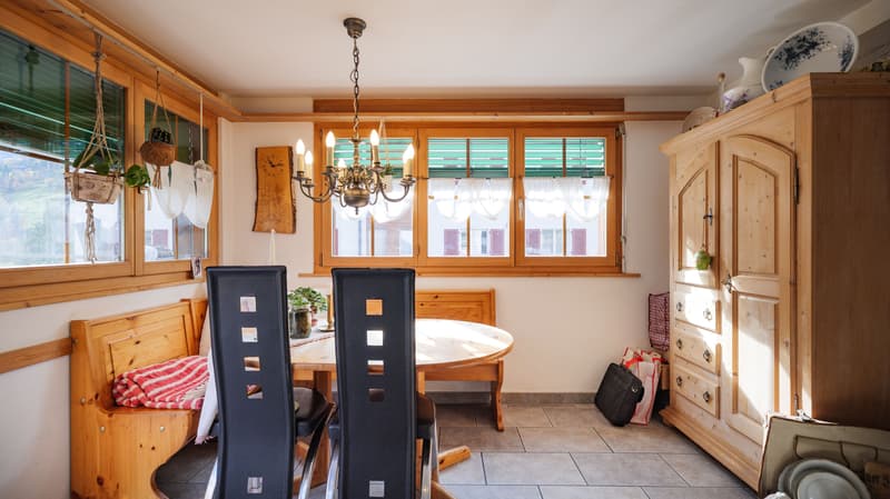Gemütliches 6.5-Zimmer-Haus mit Einliegerwohnung in Ilanz/Glion (5)