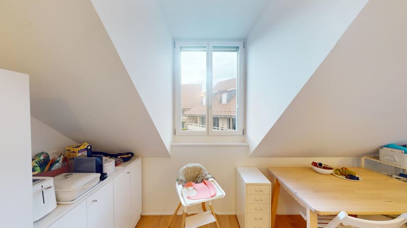 Helle 2.5-Zimmer-Wohnung mit Galerie in Rafz (7)