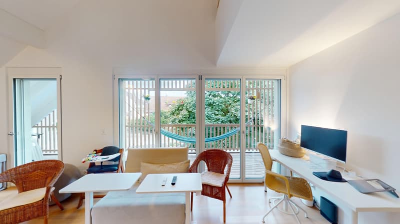Helle 2.5-Zimmer-Wohnung mit Galerie in Rafz (5)