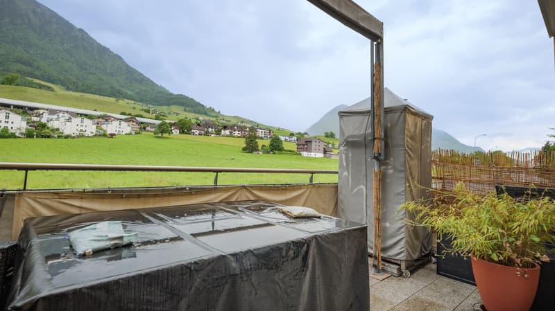 Modernes Mehrfamilienhaus mit drei 3.5-Zimmer-Wohnungen in Buochs (5)