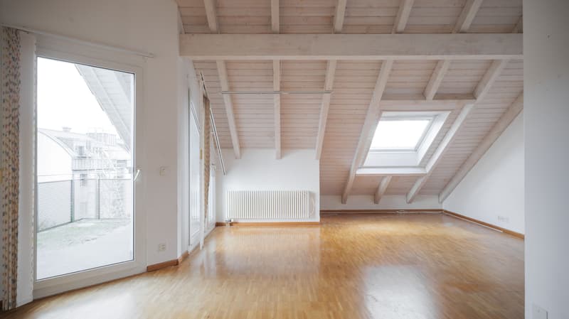 Elegante 3.5-Zimmer-Wohnung in Reinach (2)