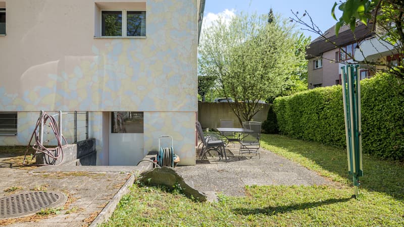5.5-Zimmer-Wohnhaus mit Bürogebäude und Bauland in der Kernzone (7)