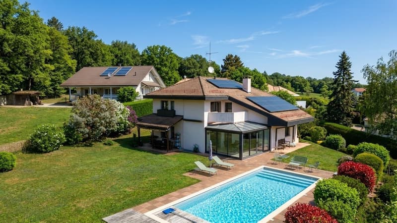 Sublime Maison de 7.5 pièces à Givrins (1)