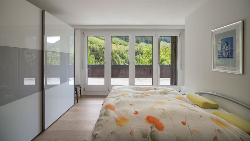 11-Zimmer-Liegenschaft mit 2 Wohnungen und Baupotenzial in Wassen (UR) (8)