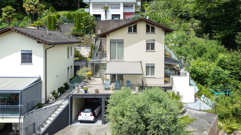 Affascinante casa di 5.5 locali con terrazza da sogno a Caslano (1)