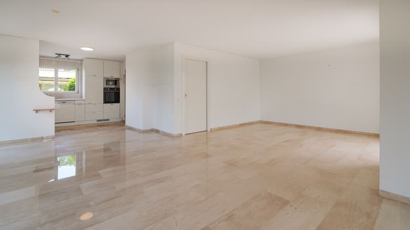 Charmantes 6.5-Zimmer-Haus mit traumhaftem Garten in Feldbrunnen (8)