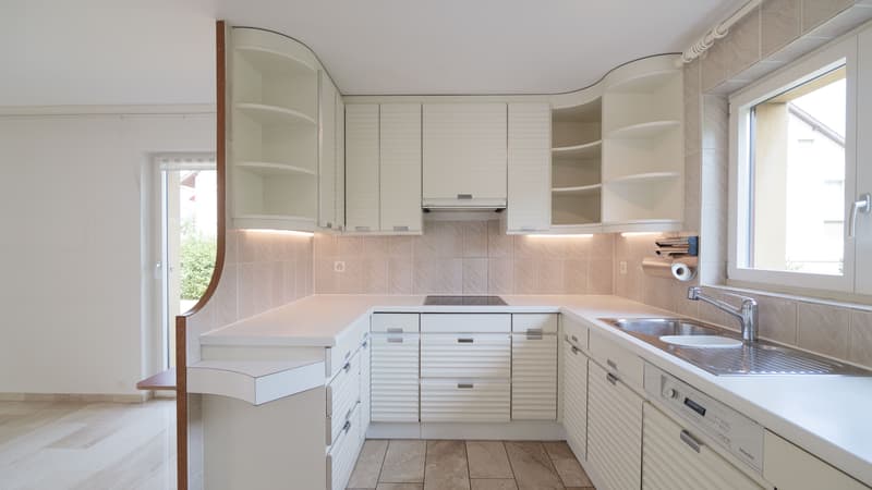 Charmantes 6.5-Zimmer-Haus mit traumhaftem Garten in Feldbrunnen (7)